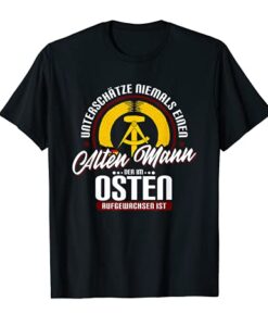 Herren Unterschätze niemals einen alten Mann der im Osten DDR Kind T-Shirt